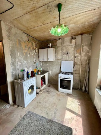 Пропонується до продажу 2-кімнатна квартира під ремонт - фото 1