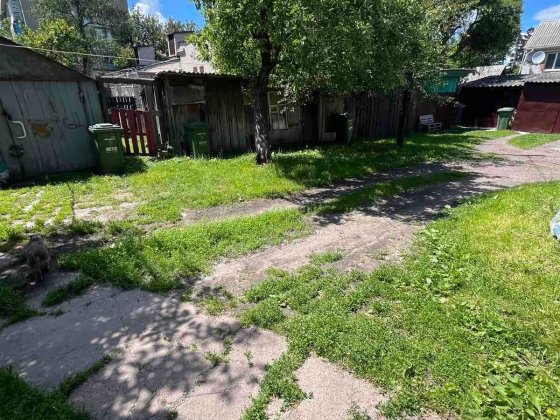 Продам квартиру на землі ,,Тихий центр,, Черкаси