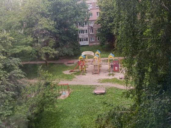 Продам 1-но кімнатну, невелику квартиру, р-н Електрона..