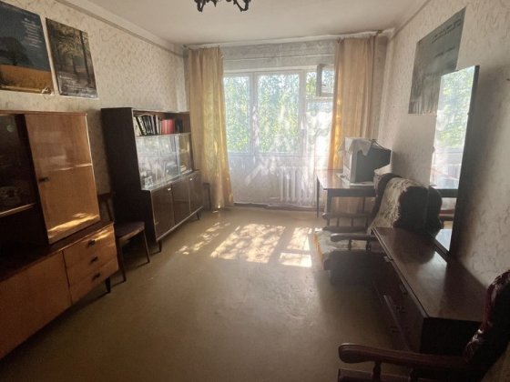 Продам 3- х кімнатну квартиру  по вулиціКозацька Чернигов