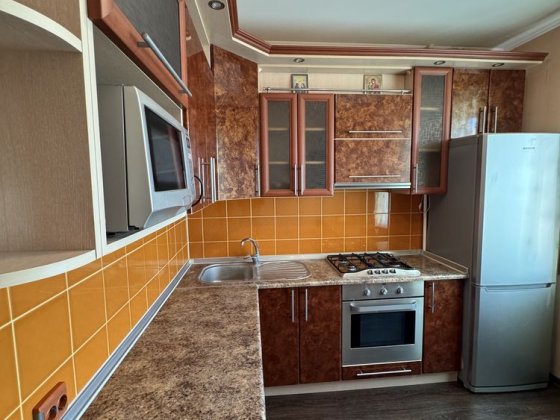 Продаж 3- х кім. квартири з лічильником тепла, на Єськова Чернігів