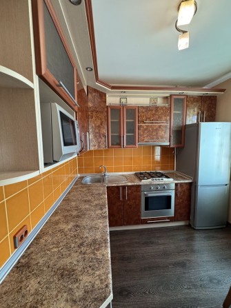 Продаж 3- х кім. квартири з лічильником тепла, на Єськова - фото 1