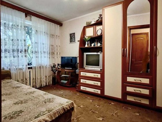 Продаж 1-кімнатного житла 24 м2 в районі проспекту Михайла Грушевського. Чернигов