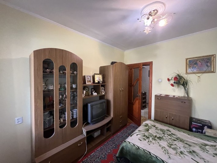 УЖГОРОД ! Продаж трикімнатноі квартири - фото 1
