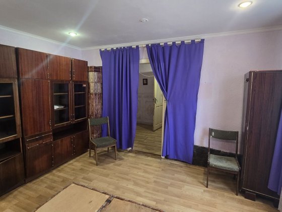 Продається 1 кімнатна в Садгорі Чернівці