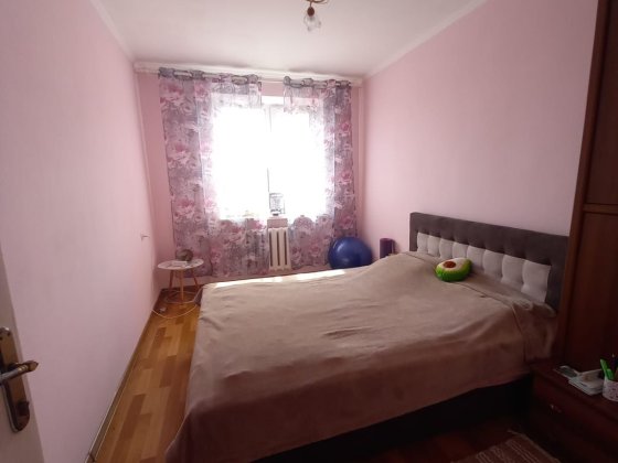 Продам! 2-кімнатна. Вул. Комарова / рн. Кільця 26 Чернівці