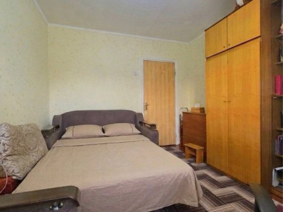 Продам 2х малосімейка на КОМАРОВА (ПАРКОВИЙ ПРОЇЗД) В ДОБРОМУ СТАНІ, є технічний поверх, створене ОС Черновцы