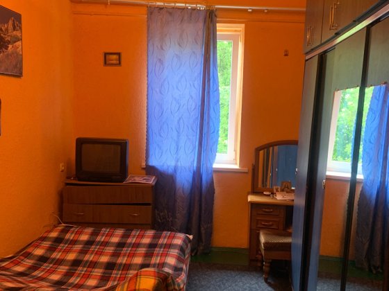 Продається однокімнатна квартира в центрі по вулиці Українській Чернівці