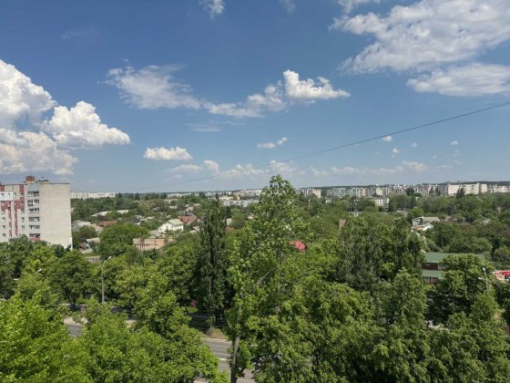Видова 2 кімнатна пр-т Миру, 52 м2,  чудовий краєвид, цегляний будинок Чернигов