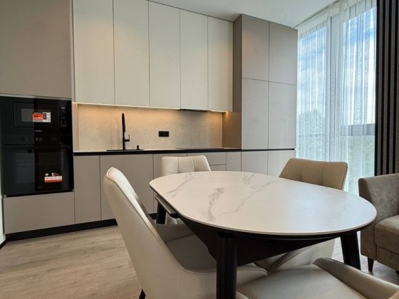 Продаж розкішної квартири, Uz Towers, Боздош, набережна.