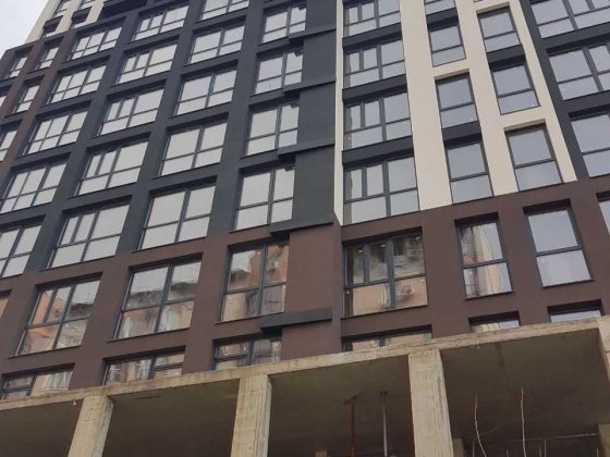 950$/м2. 1 кімн.новобуд 56.9м2. р-н Майдану, вул Щербанюка79 Чернівці 4 поверх Чернівці