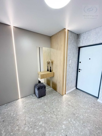 Продаж СУЧАСНОЇ 2 кім. квартири в ЦЕНТР - фото 1