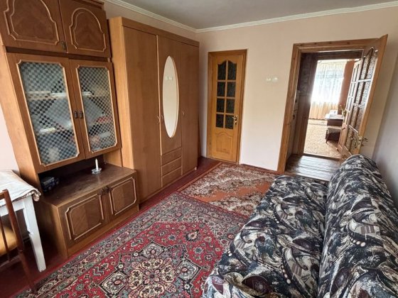 Продається 2 км киівка пр Незалежності Чернівці