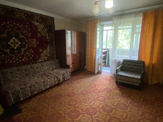 В продажі 1 кімнатна квартира  ЮТ Чернигов