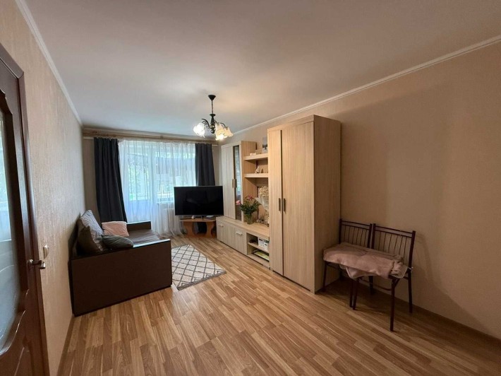 Продаж 2к квартири з ремонтом по вул. Хмельницьке шосе - фото 1