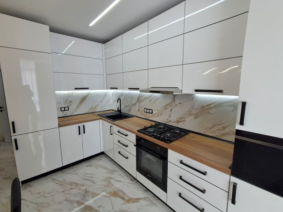Продам дуже гарну 1-кім.кв  на Масанах ( ЖК Панорама). Автономна. Чернігів