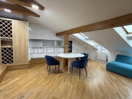 Продаж квартири 3 кімн, 4/4, 120 м2, Ужгород