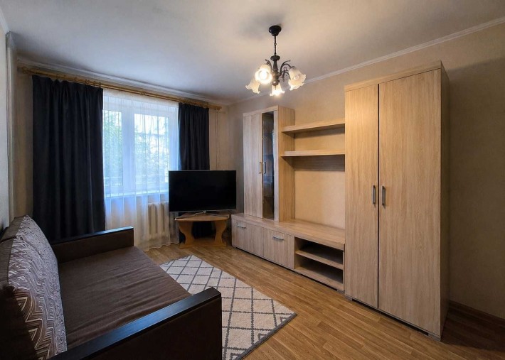 Продаж 2-кімнатна квартира, ремонт, меблі, центр - фото 1