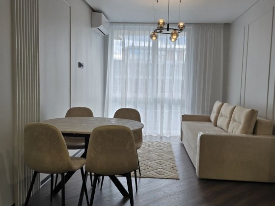 Продаж 3-кімнатної квартири ЖК B4 Ужгород / 64,8 м² / Дизайнерський ремонт / Газове опалення / ПЕРЕУ Ужгород