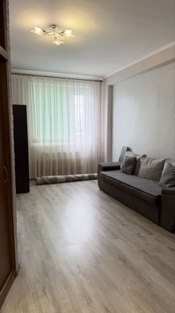 Без комісій! Продам 1 кім з ремонтом і меблями - фото 1