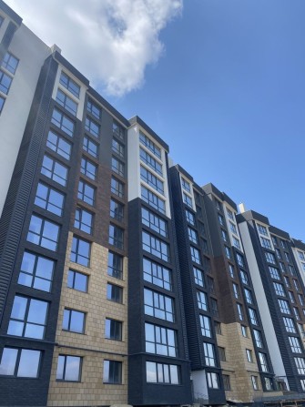 Продаж 1 кім квартири на 4 поверсі у готовому будинку біля Майдану - фото 1