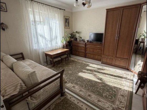 •Продаж квартири в будинку Чернівці