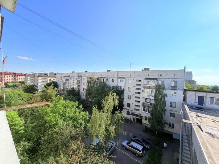 3-кімнатна кв вул Капушанська, 69м, гарне планування, газове опал,балконі лоджія утеплена готова до  - фото 1