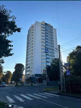 Кварьтра 3-комн 80 метров Центр - фото 1