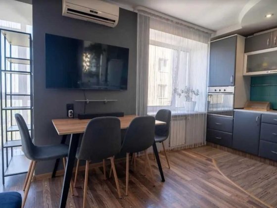 продаж квартири у центрі Вінниці цегла АГВ ремонт меблі гараж Винница