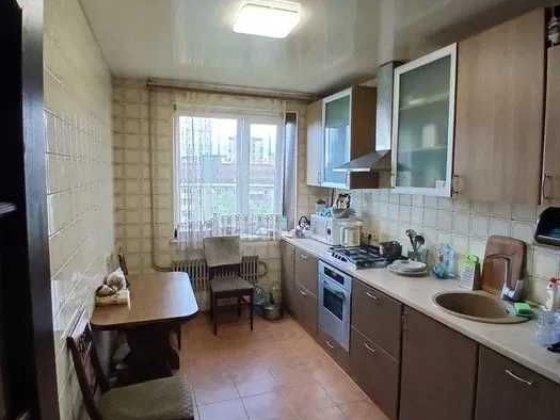 Продаж 3кімнатної квартири вул Всіхсвятська Сертифікат Чернигов