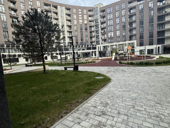 Продаж 2 кі-ної квартири Жк Крістал