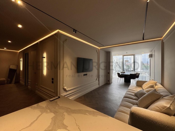 Продаж 3к квартири 97 м.кв / ЖК Crystal, вул. Бобяка - фото 1
