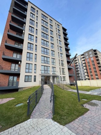 Продаж 2-кім. квартири в ЖК West Towers - фото 1
