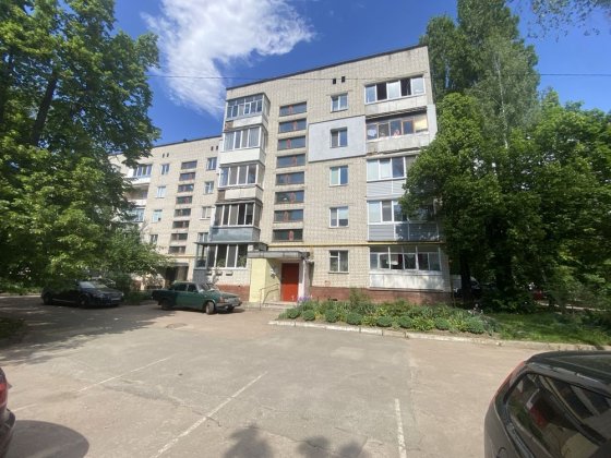 Продаж 3-кімнатноі простороі квартири в районі Доценко Чернигов