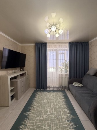 В продажі простора 1 кімнатна квартира  ЮТ - фото 1