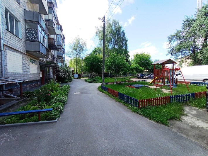Продам 3-кімнатну квартиру в центрі (р-н Прогрес) - фото 1