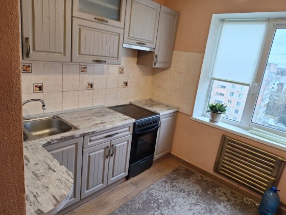 Продаж квартири р-н Урожай 18 школа