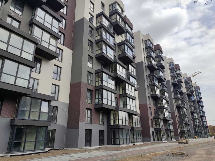 Продається 4-кімн ПЕНТХАУС з кухнею-студією та терасою 60 м², вул. Науки / Рівненська (район ПРОСПЕК - фото 1