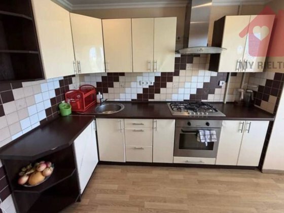 Продаж двокімнатної квартири по вул.Міцкевича