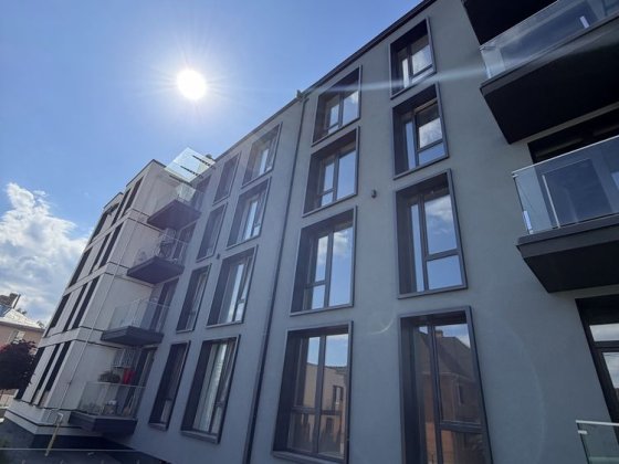 Продається 1 кім новобудова  здана 47 кв клубний  будинок Чернівці