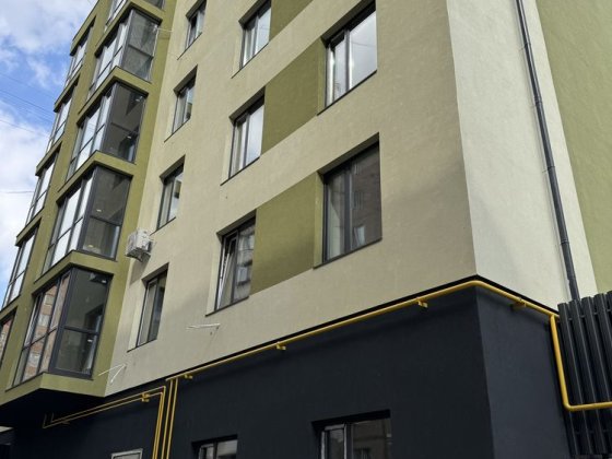 Квартира на Словʼянці в чистовому стані