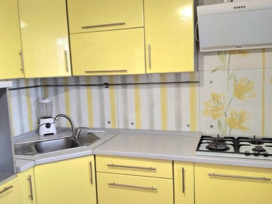 Продаж  1 кім квартири на 600 річчі