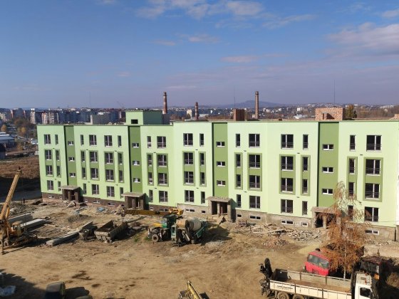 2к квартира по вул Спортивна Чернівці