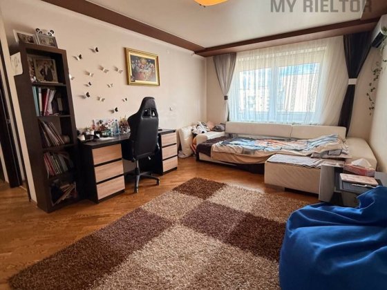Продаж двокімнатної квартири по вул.Восьмого березня