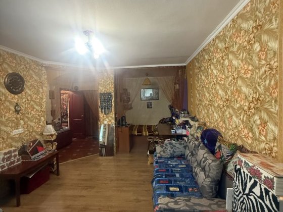 Продам квартиру 12 квартал Дніпро