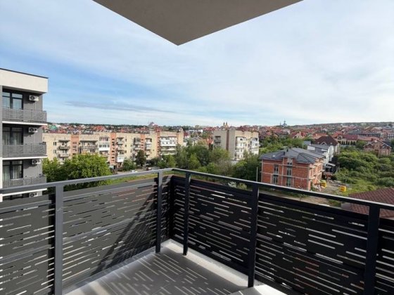Продаж квартири з панорамним видом, 78 м2