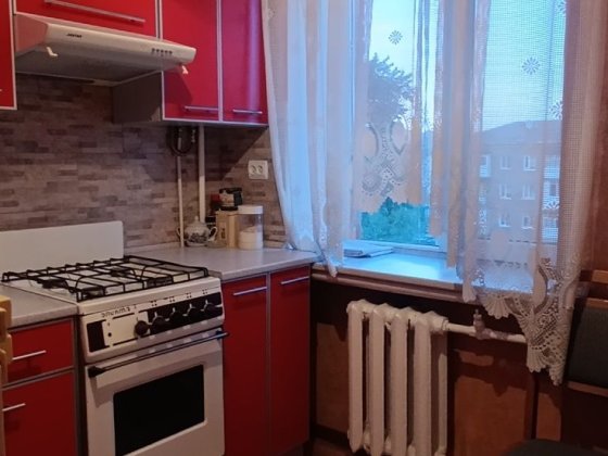 Продається  2 кімн квартира в центрі міста біля Цума Житомир