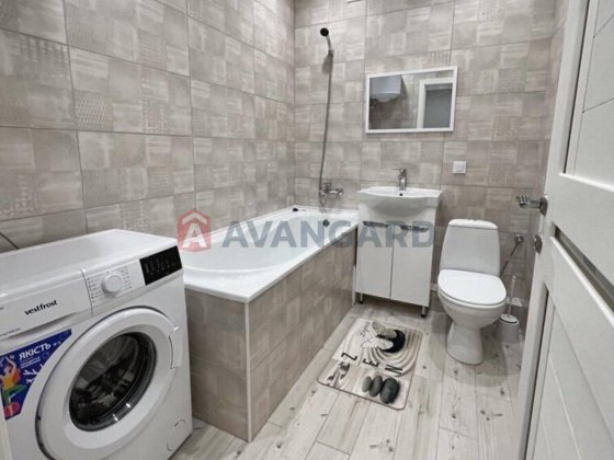 Продаж квартири в новобудові. Автономне опалення. Ремонт. Меблі на кухні