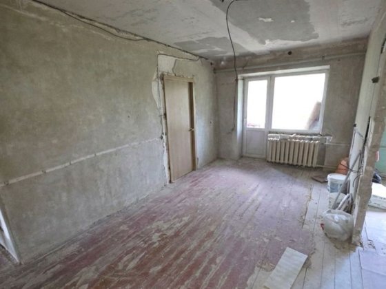 Продам квартиру 3-кім, пр. Богдана Хмельницького 26, для ремонту. Дніпро
