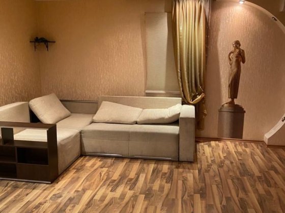 Продам  2 к. ч/б у центрі з ремонтом, АО, окреме подвірья -3168000 гр. Житомир